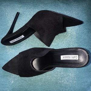 Point toe black slide in heels - NWT